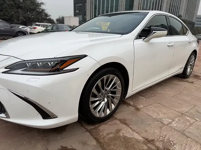 Used 2019 Lexus ES in Delhi