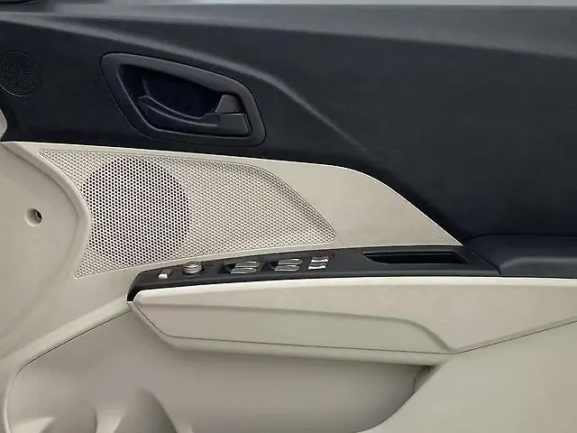 Used Mahindra XUV300 [2019-2024] W6 1.2 Petrol AMT [2021] in Ahmedabad