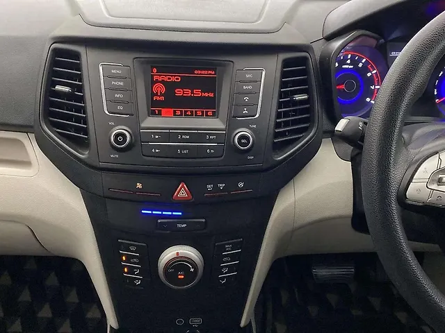 Used Mahindra XUV300 [2019-2024] W6 1.2 Petrol AMT [2021] in Ahmedabad