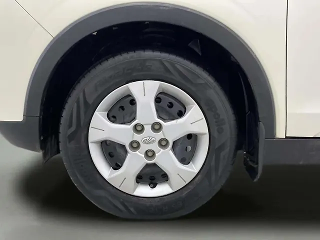Used Mahindra XUV300 [2019-2024] W6 1.2 Petrol AMT [2021] in Ahmedabad