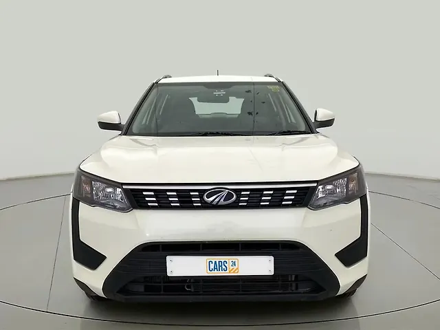Used Mahindra XUV300 [2019-2024] W6 1.2 Petrol AMT [2021] in Ahmedabad