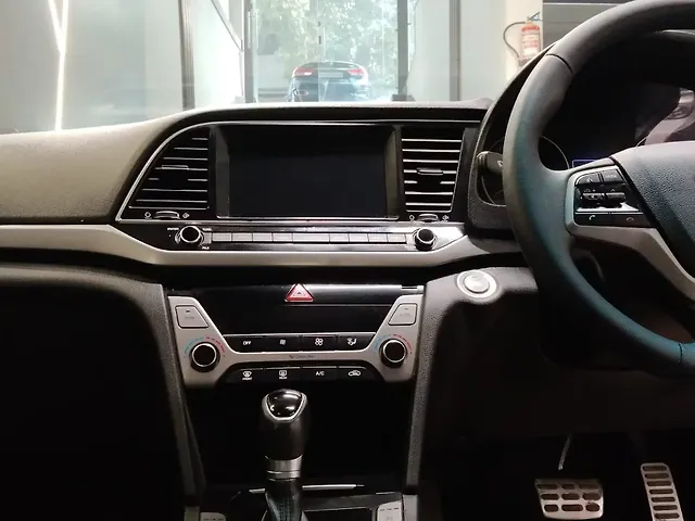 Used Hyundai Elantra SX (O) 2.0 AT in Delhi