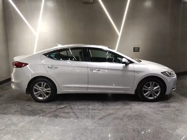 Used Hyundai Elantra SX (O) 2.0 AT in Delhi