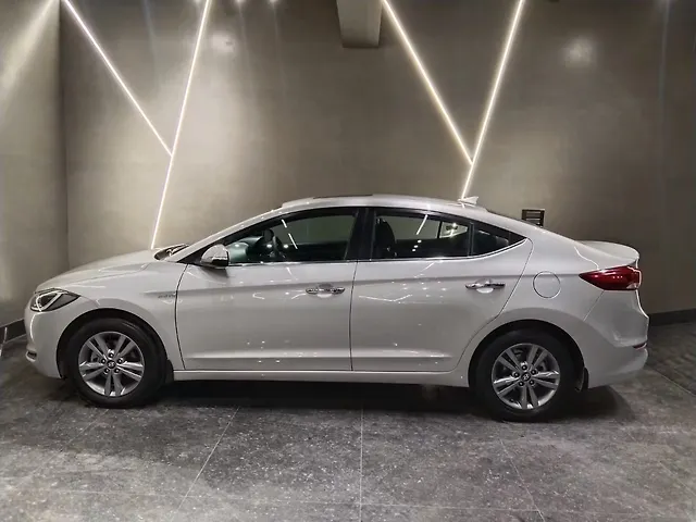 Used Hyundai Elantra SX (O) 2.0 AT in Delhi