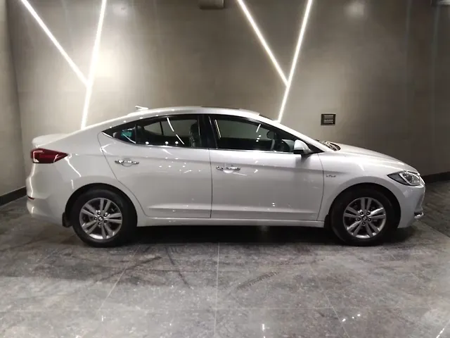 Used Hyundai Elantra SX (O) 2.0 AT in Delhi