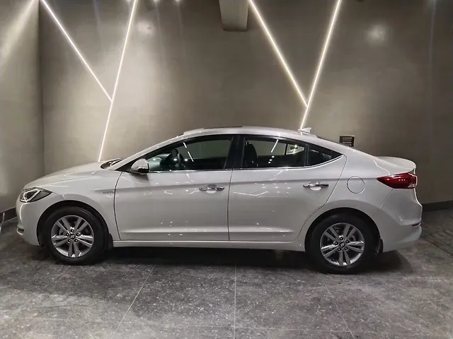 Used Hyundai Elantra SX (O) 2.0 AT in Delhi