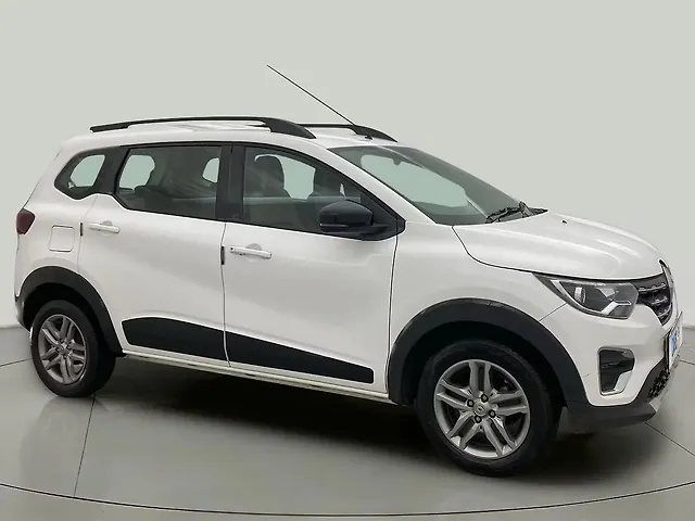 Used 2022 Renault Triber in Pune