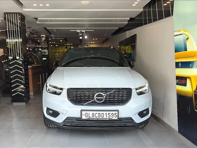 Used 2022 Volvo XC40 in Delhi