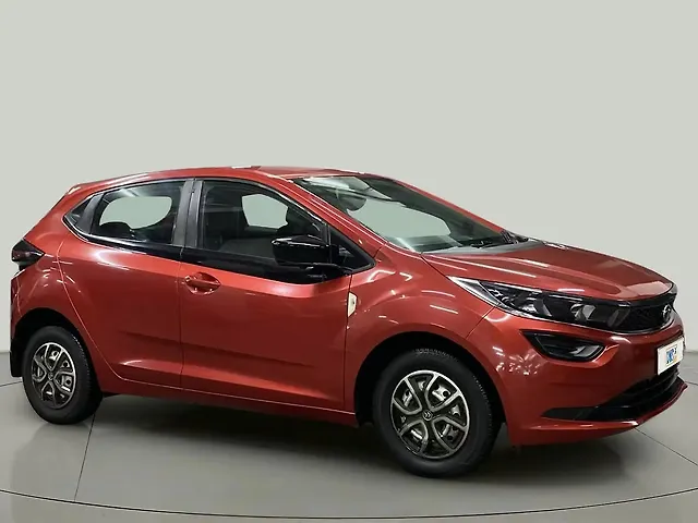 Used 2020 Tata Altroz in Mumbai