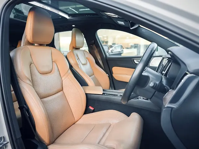 Used Volvo XC60 B5 Ultimate in Delhi