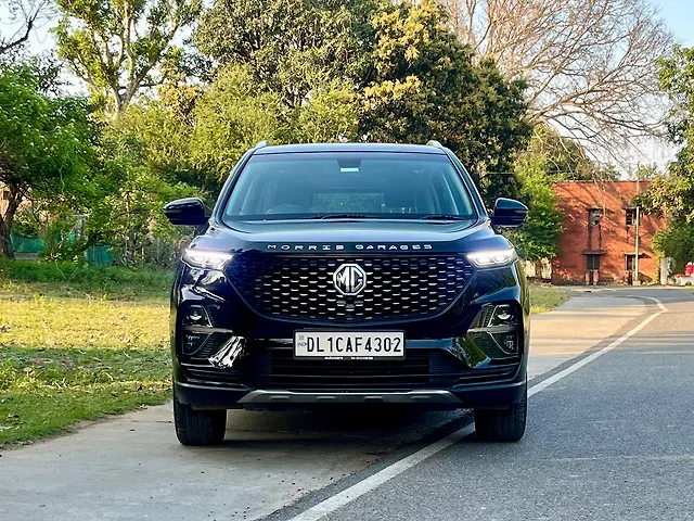 Used 2022 MG Hector Plus in Delhi