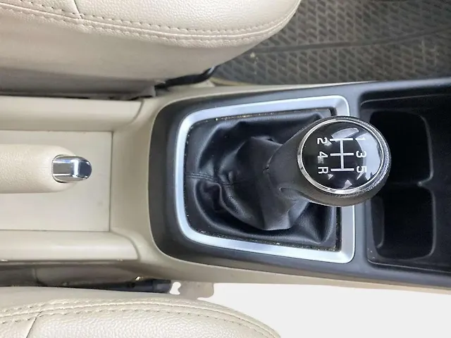 Used Maruti Suzuki Dzire [2017-2020] VXi in Hyderabad