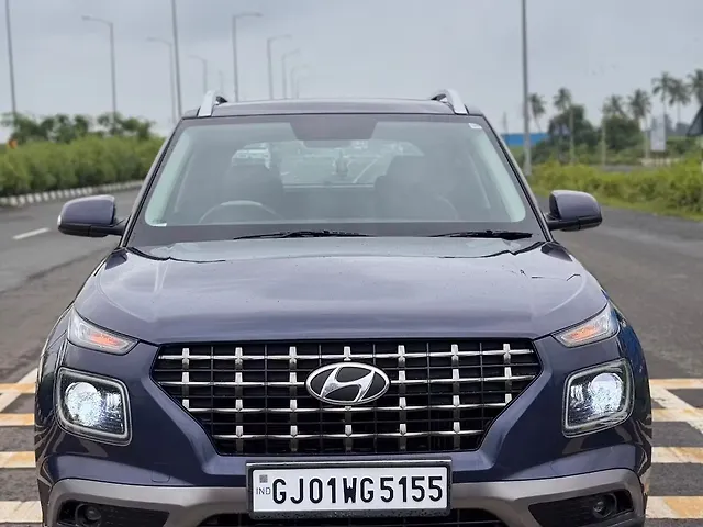 Used 2022 Hyundai Venue in Surat
