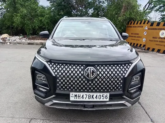 Used 2023 MG Hector Plus in Mumbai