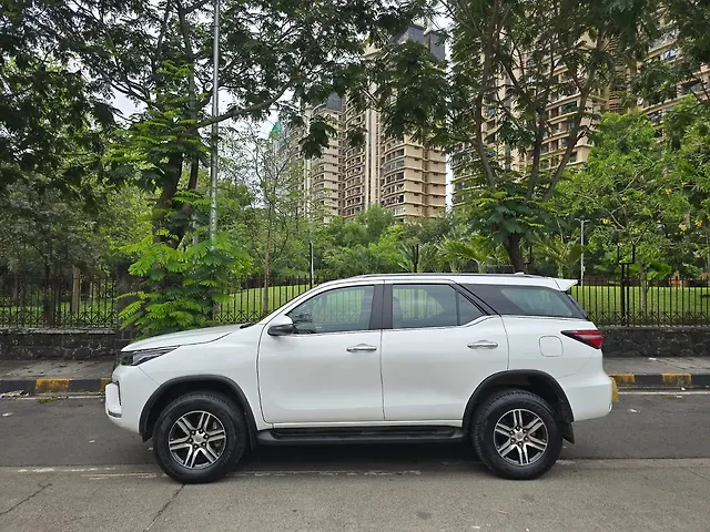 Used Toyota Fortuner 4X2 AT 2.8 Diesel in Mumbai