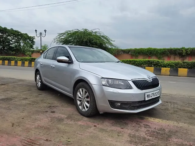 Used 2016 Skoda Octavia in Mumbai