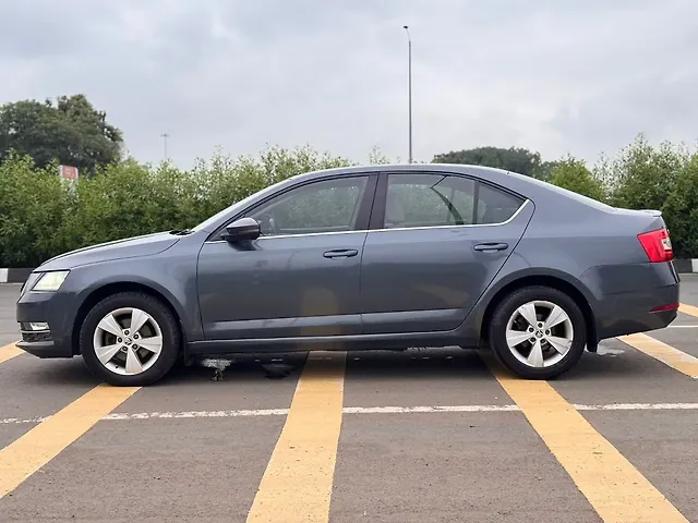 Used Skoda Octavia [2013-2015] Style TDI AT in Surat