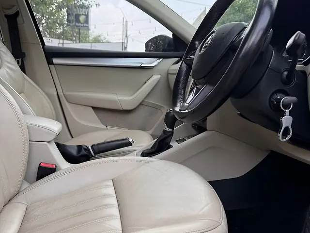 Used Skoda Octavia [2013-2015] Style TDI AT in Surat