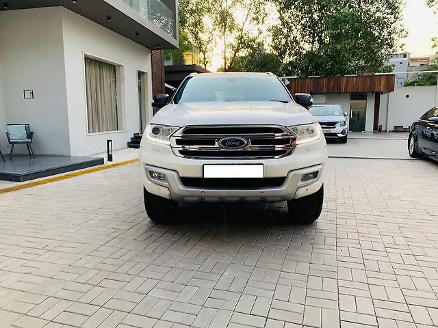 Used 2016 Ford Endeavour in Delhi