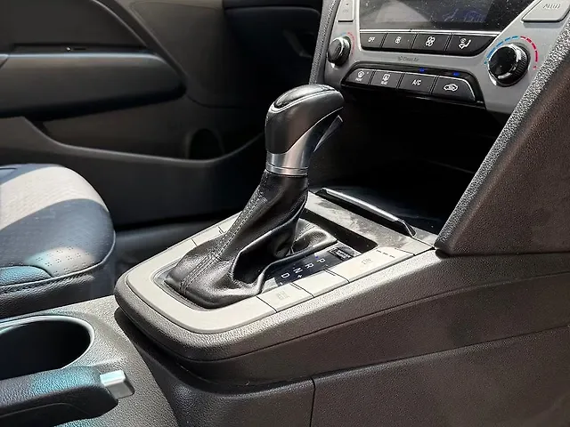 Used Hyundai Elantra SX (O) 2.0 AT in Delhi