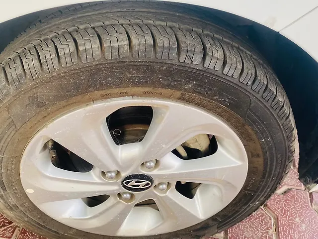 Used Hyundai Xcent [2014-2017] SX 1.1 CRDi in Lucknow