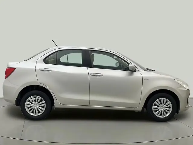 Used Maruti Suzuki Dzire [2017-2020] VXi AMT in Hyderabad