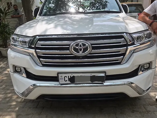 Used 2017 Toyota Land Cruiser in Delhi