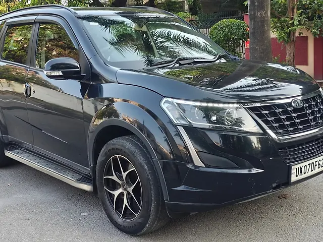 Used Mahindra XUV500 W7 [2018-2020] in Dehradun