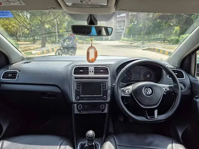 Used Volkswagen Polo [2016-2019] Highline1.2L (P) in Noida