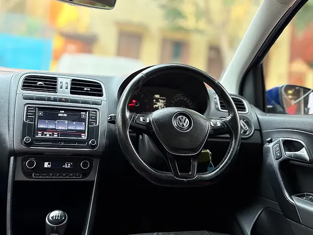 Used Volkswagen Polo [2016-2019] Highline Plus 1.2( P)16 Alloy [2017-2018] in Kolkata