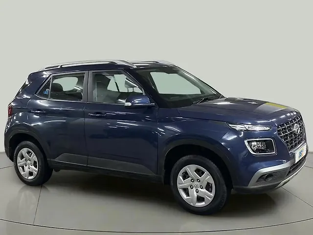 Used 2022 Hyundai Venue in Mumbai