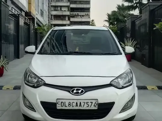 Used 2013 Hyundai i20 in Delhi
