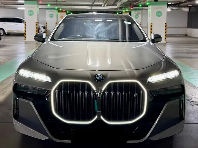 Used 2023 BMW i7 in Mumbai