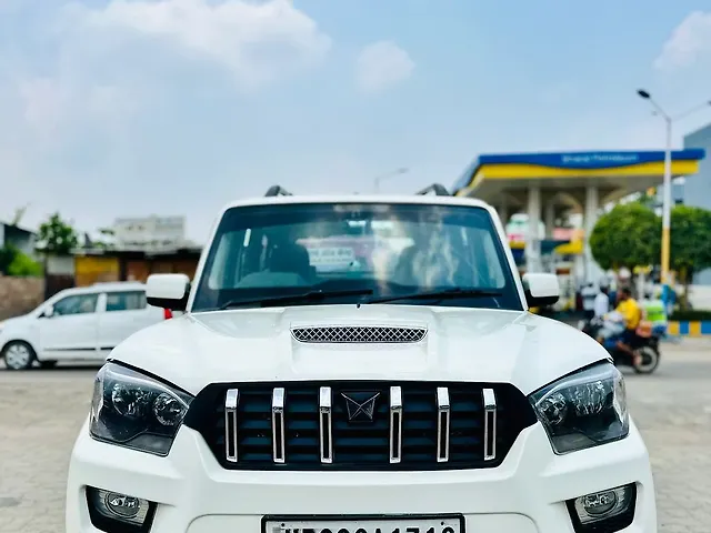 Used 2015 Mahindra Scorpio in Lucknow