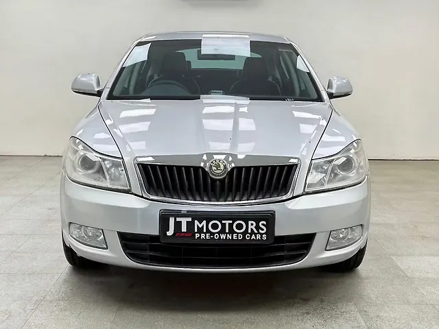 Used 2012 Skoda Laura in Pune