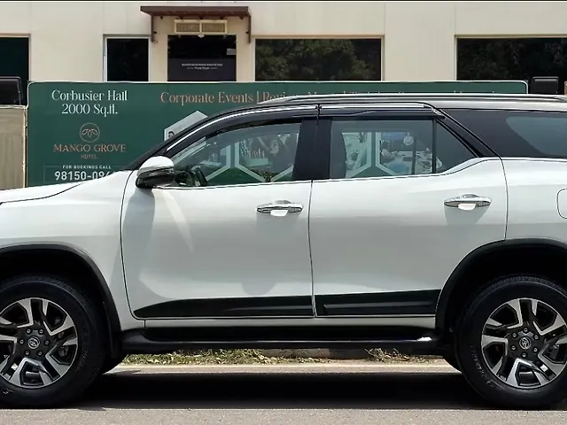 Used Toyota Fortuner Legender 2.8 4X2 AT in Chandigarh
