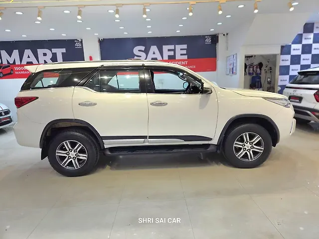 Used Toyota Fortuner [2016-2021] 2.8 4x2 MT [2016-2020] in Kanpur