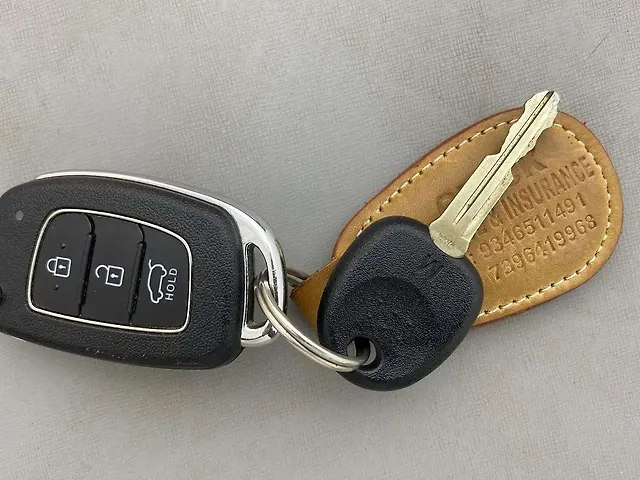 Used Hyundai Venue S (O) 1.2 Petrol [2023-2025] in Hyderabad
