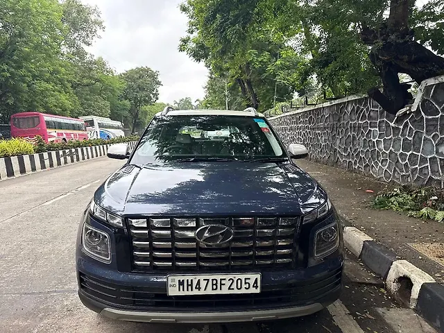 Used 2022 Hyundai Venue in Mumbai