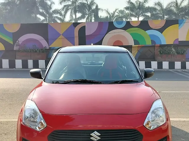 Used 2020 Maruti Suzuki Swift in Vapi