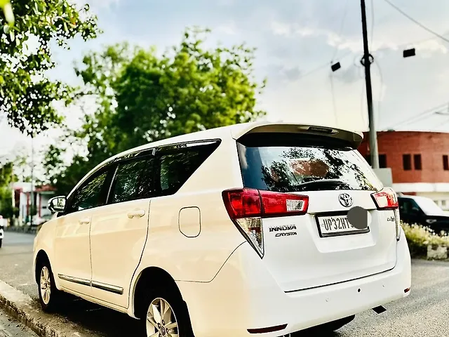 Used Toyota Innova Crysta [2016-2020] 2.4 G 8 STR [2016-2017] in Lucknow