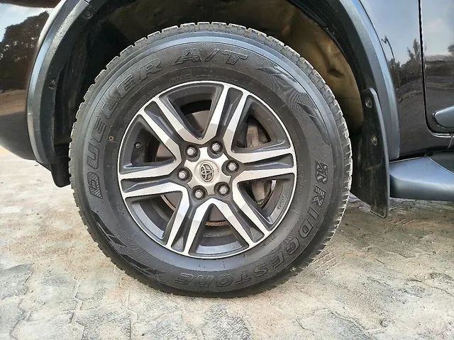 Used Toyota Fortuner [2016-2021] 2.8 4x2 MT [2016-2020] in Kanpur