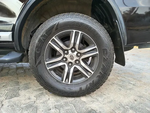 Used Toyota Fortuner [2016-2021] 2.8 4x2 MT [2016-2020] in Kanpur