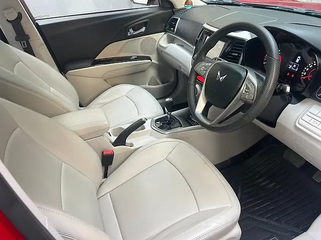 Used Mahindra XUV300 [2019-2024] W8 (O) 1.5 Diesel AMT in Hyderabad