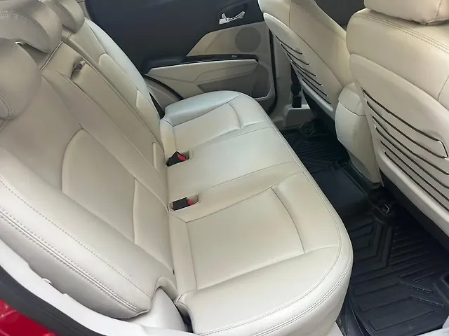 Used Mahindra XUV300 [2019-2024] W8 (O) 1.5 Diesel AMT in Hyderabad