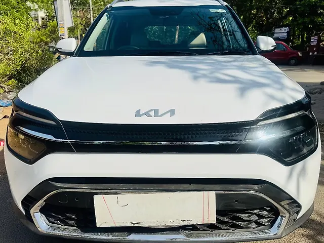 Used 2022 Kia Carens in Jaipur