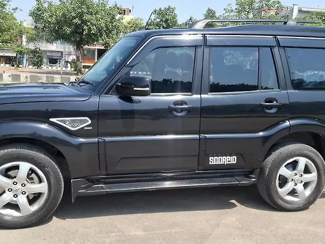 Used Mahindra Scorpio S11 MT 7S in Lucknow