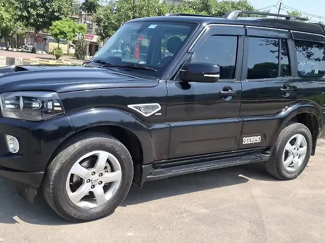 Used Mahindra Scorpio S11 MT 7S in Lucknow