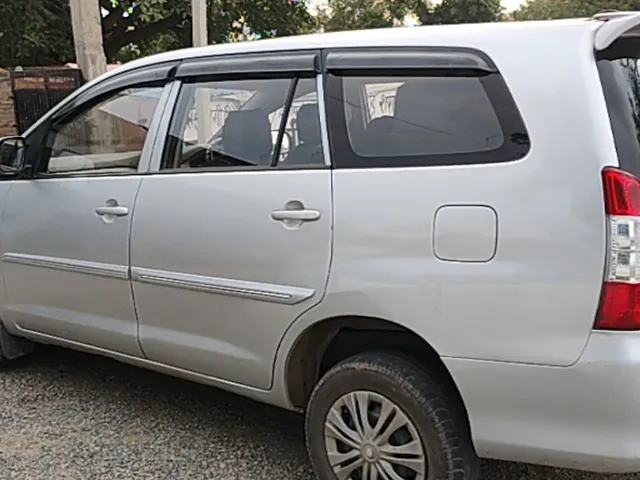 Used Toyota Innova [2013-2014] 2.5 G 8 STR BS-III in Satna