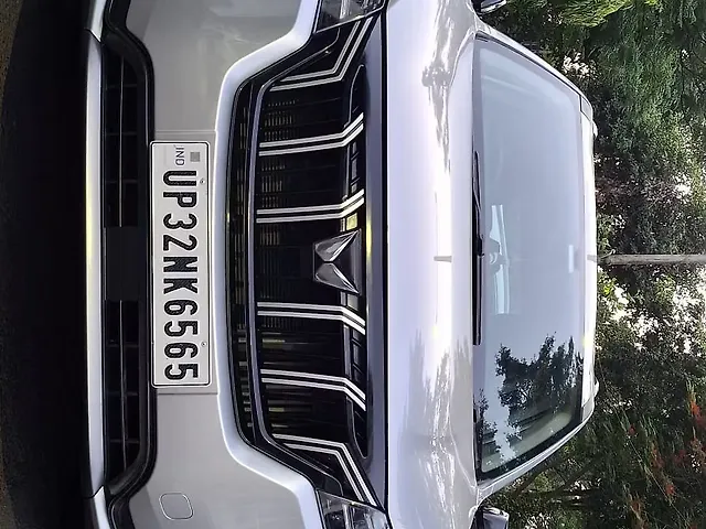 Used Mahindra Old Generation XUV700 AX 5 Diesel AT 7 STR [2021] in Lucknow